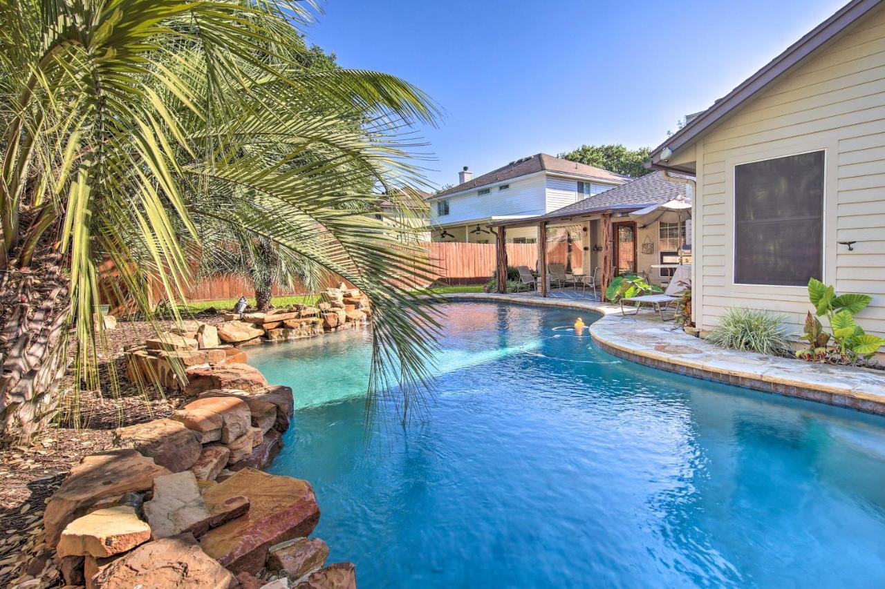 Peaceful San Antonio Oasis With Private Pool And Grill Villa Buitenkant foto